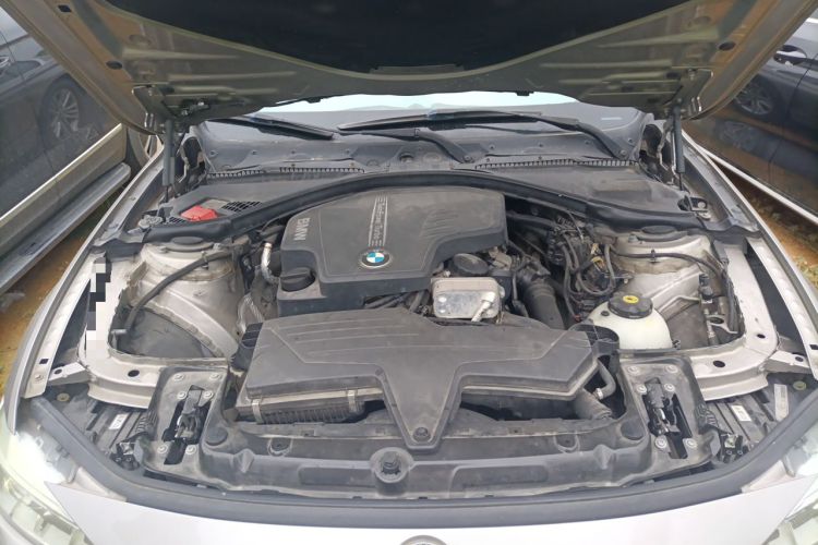 Used BMW 3 Series 2014 320Li Fashion Model Engine Bay
