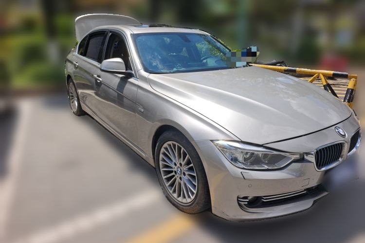 Used BMW 3 Series 2014 320i Sport Edition Front Right 45 Deg