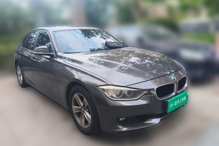 Used BMW 3 Series 2014 320i Sport Edition Front Right 45 Deg