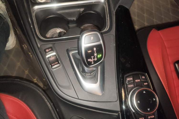 Used BMW 3 Series 2014 320i Sport Design Package Gear Lever