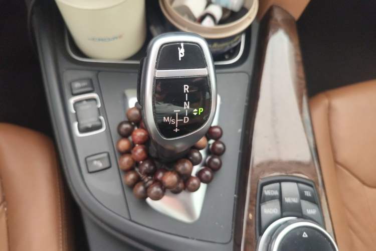 Used BMW 3 Series 2014 320Li Luxury Design Package Gear Lever