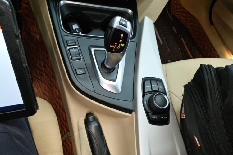 Used BMW 3 Series 2014 320Li Fashion Model Gear Lever