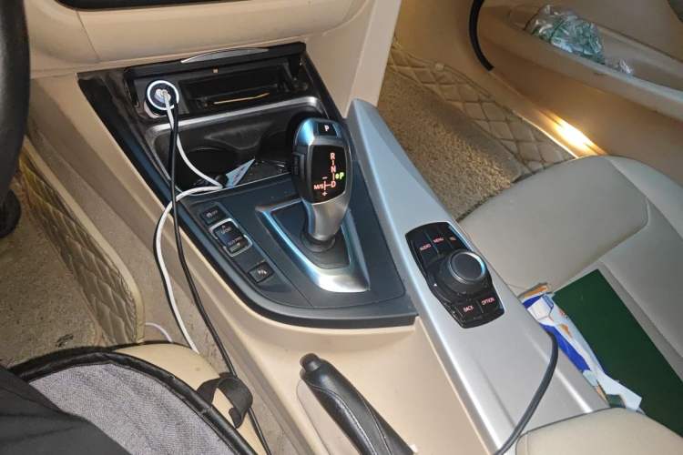 Used BMW 3 Series 2014 320Li Fashion Model Gear Lever