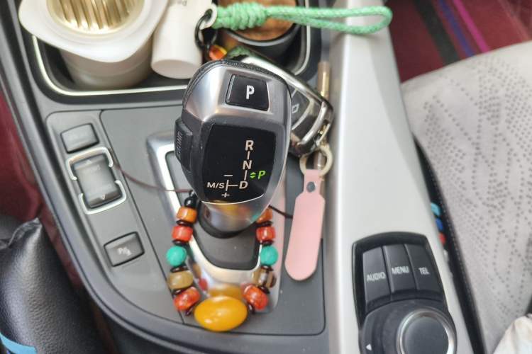 Used BMW 3 Series 2014 320i Sport Edition Gear Lever