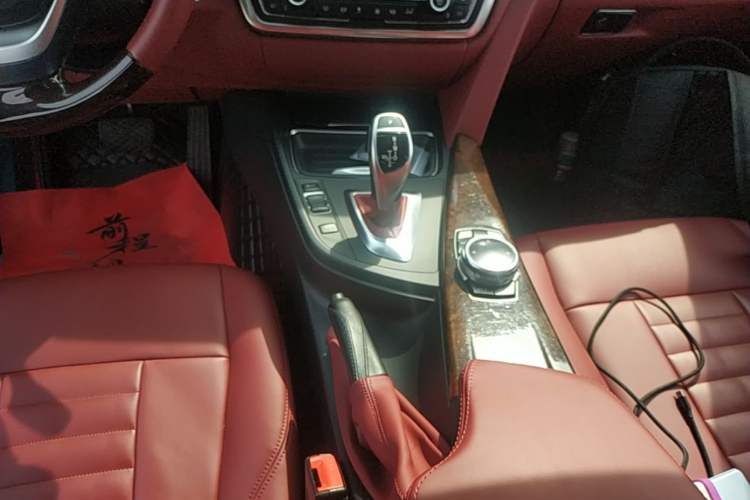 Used BMW 3 Series 2014 320Li Luxury Design Package Gear Lever