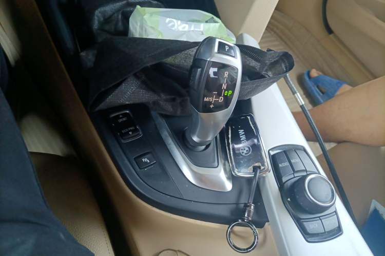 Used BMW 3 Series 2014 320Li Fashion Model Gear Lever