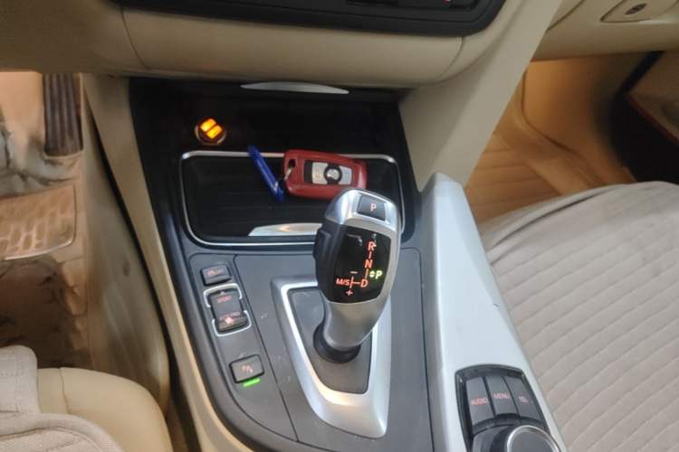Used BMW 3 Series 2014 320Li Fashion Model Gear Lever