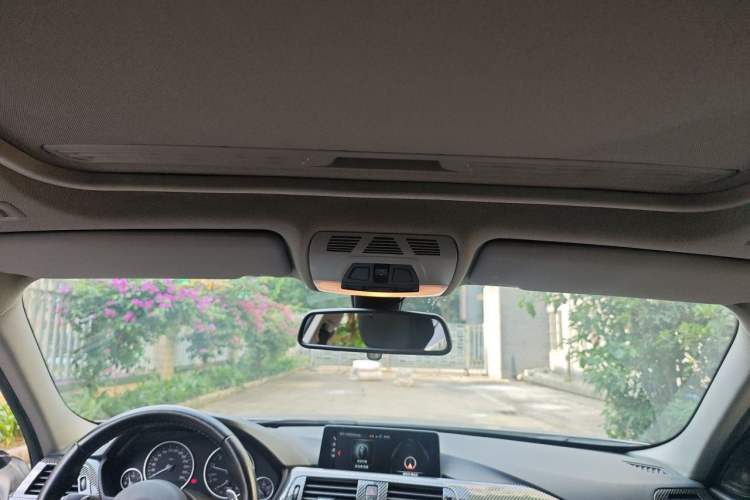 Used BMW 3 Series 2014 320i Sport Edition Headliner