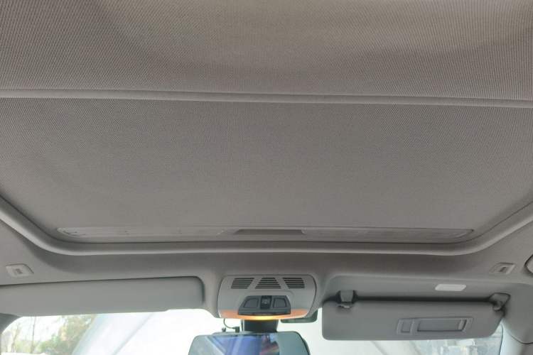 Used BMW 3 Series 2014 320i Sport Edition Headliner