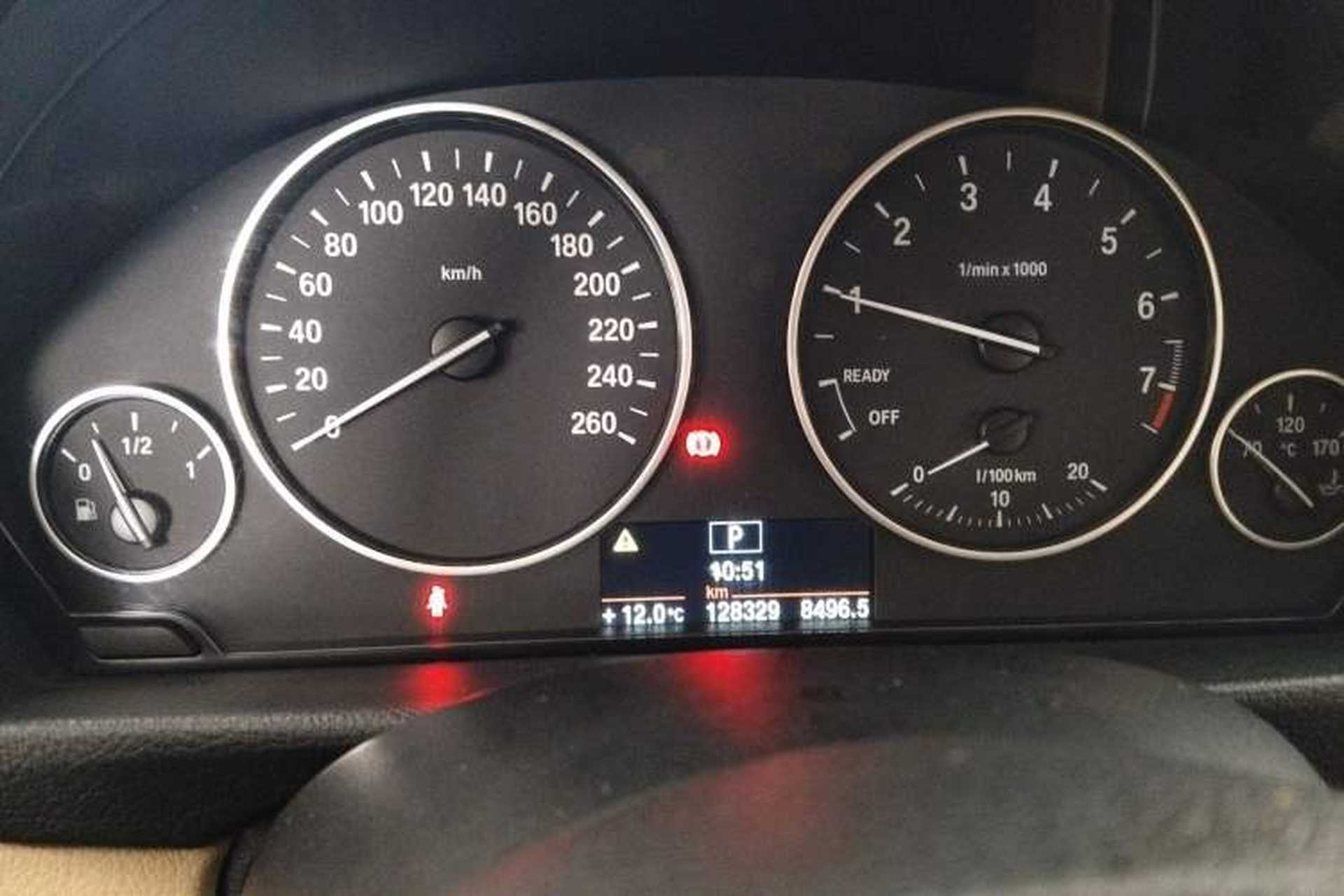 Used BMW 3 Series 2014 320i Active Edition Instrument Cluster