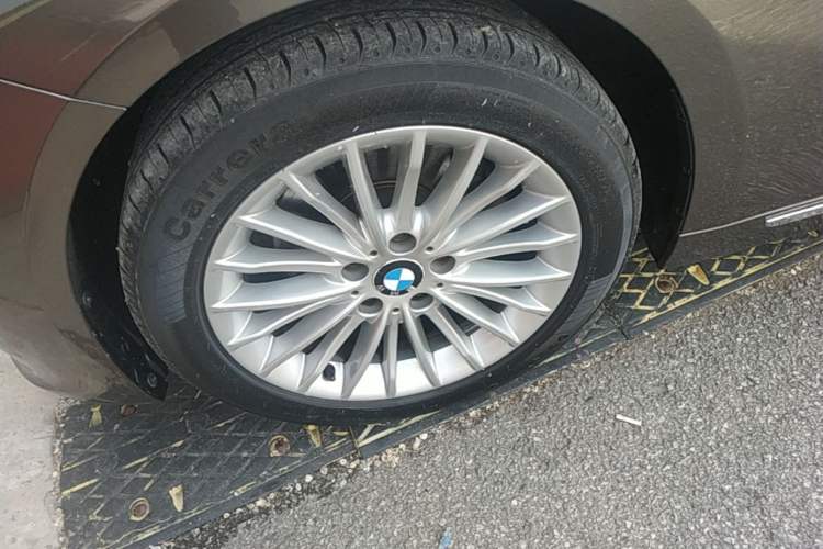 Used BMW 3 Series 2014 320Li Luxury Design Package Left Front Wheel Hub