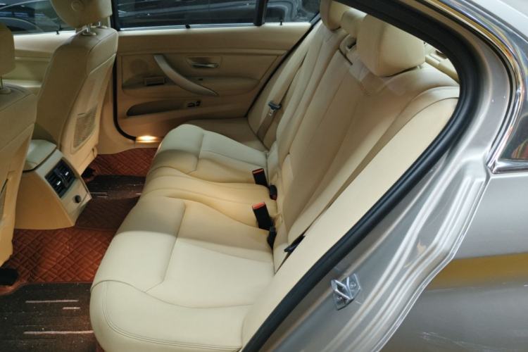 Used BMW 3 Series 2014 320Li Fashion Model Left Rear Seat