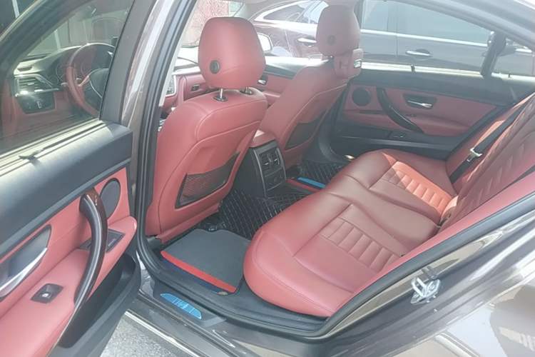 Used BMW 3 Series 2014 320Li Luxury Design Package Left Rear Seat