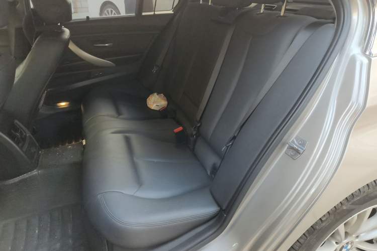 Used BMW 3 Series 2014 320Li Fashion Model Left Rear Seat