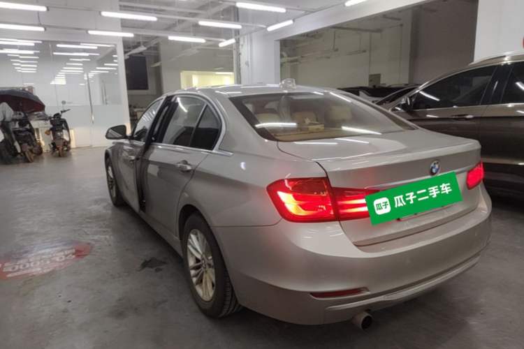 Used BMW 3 Series 2014 320Li Fashion Model Rear Left 45 Deg