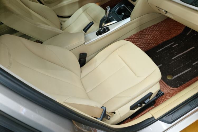 Used BMW 3 Series 2014 320Li Fashion Model Right Front Seat