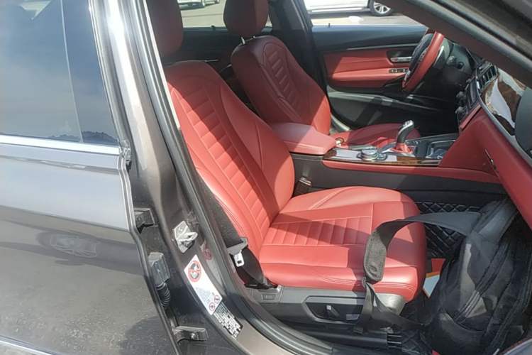 Used BMW 3 Series 2014 320Li Luxury Design Package Right Front Seat