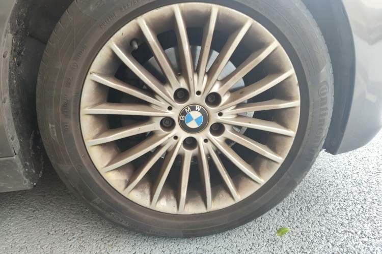 Used BMW 3 Series 2014 320Li Luxury Design Package Right Front Wheel Hub