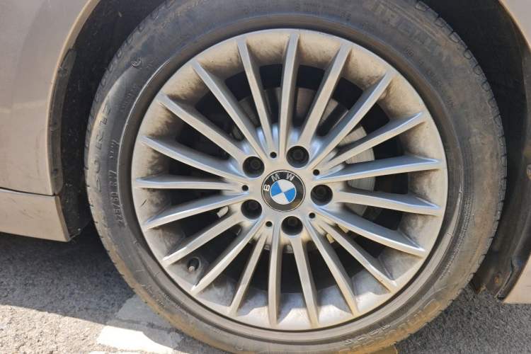 Used BMW 3 Series 2014 320i Sport Edition Right Front Wheel Hub