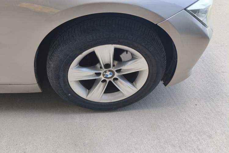 Used BMW 3 Series 2014 320i Sport Edition Right Front Wheel Hub