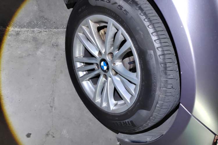 Used BMW 3 Series 2014 320Li Fashion Model Right Front Wheel Hub