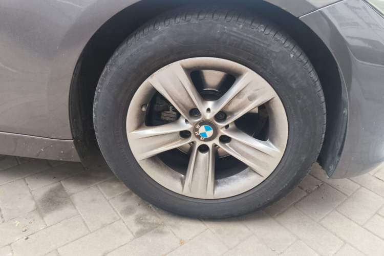 Used BMW 3 Series 2014 320i Sport Edition Right Front Wheel Hub