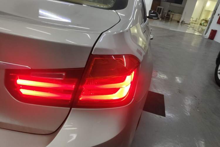 Used BMW 3 Series 2014 320Li Fashion Model Right Rear Taillight