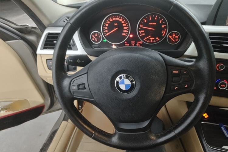 Used BMW 3 Series 2014 320Li Fashion Model Steering Wheel