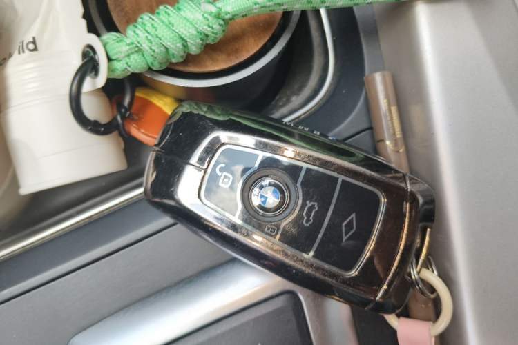 Used BMW 3 Series 2014 320i Sport Edition Vehicle Key