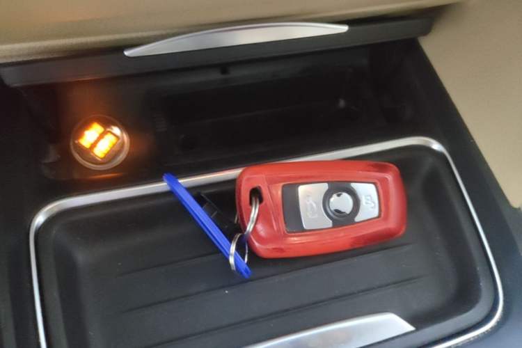 Used BMW 3 Series 2014 320Li Fashion Model Vehicle Key