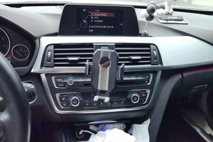Used BMW 3 Series 2014 320Li Luxury Design Package Audio And AC Panel