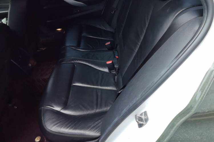 Used BMW 3 Series 2014 320Li Luxury Design Package Left Rear Seat