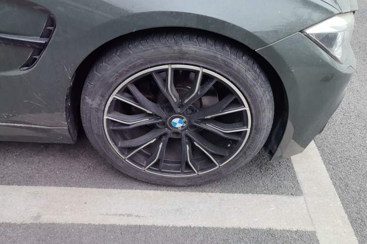 Used BMW 3 Series 2014 320Li Luxury Design Package Right Front Wheel Hub