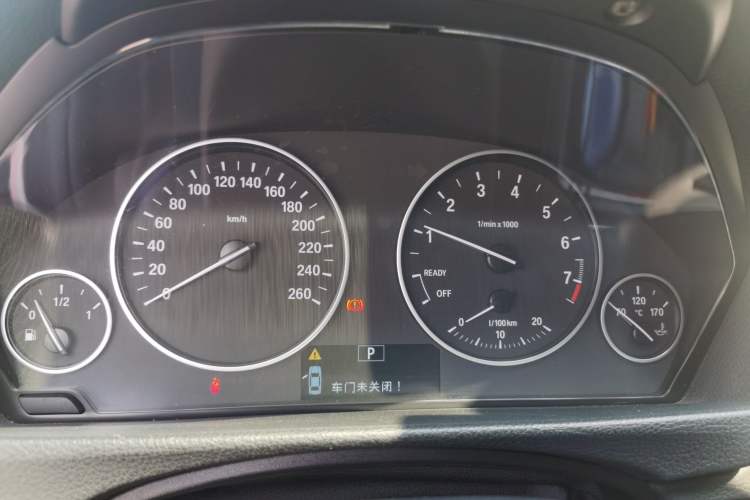 Used BMW 3 Series 2014 320i Sport Edition Instrument Cluster