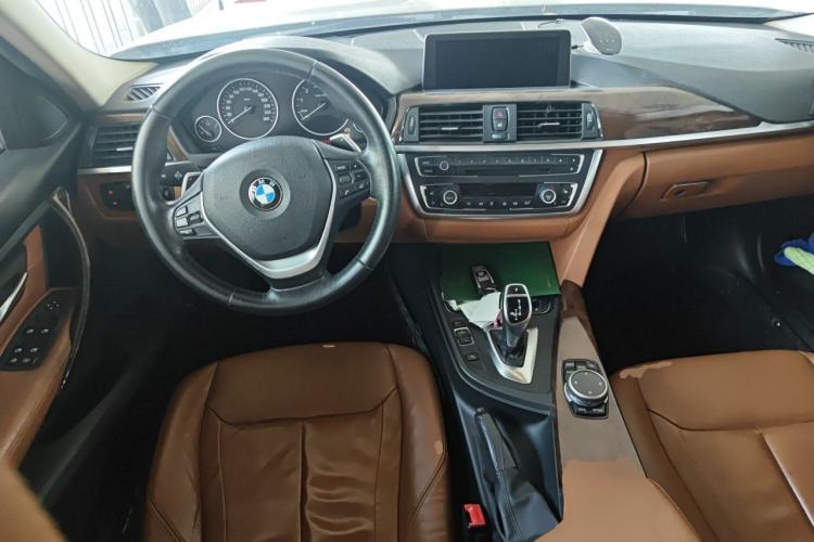 Used BMW 3 Series 2014 328Li Luxury Design Package Center Console