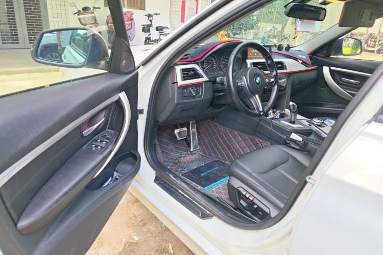 Used BMW 3 Series 2014 320i Sport Edition Driver Seat