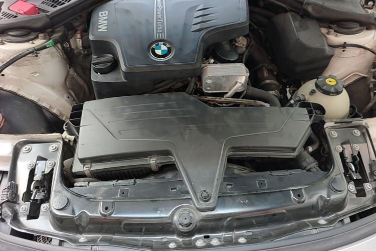 Used BMW 3 Series 2014 320Li Fashion Model Engine Bay