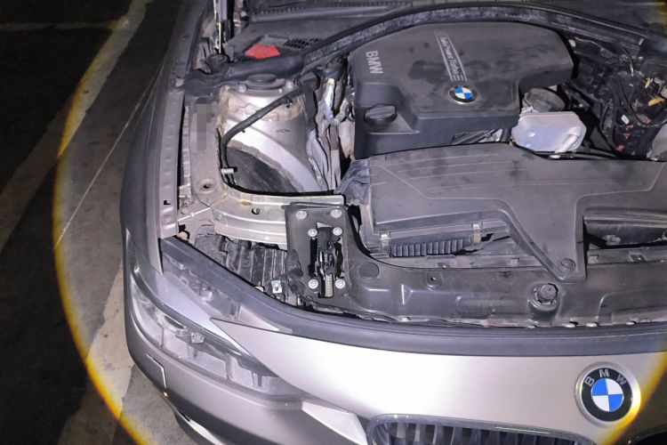 Used BMW 3 Series 2014 320Li Fashion Model Engine Bay Right