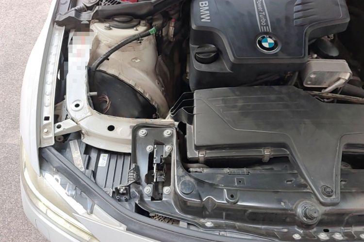 Used BMW 3 Series 2014 320Li Fashion Model Engine Bay Right