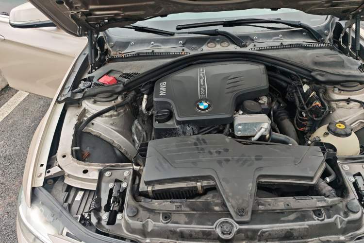 Used BMW 3 Series 2014 320Li Fashion Model Engine Bay Right