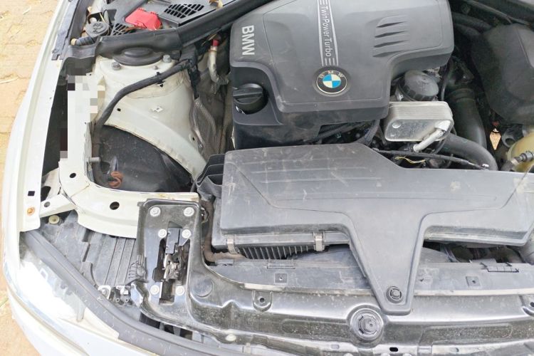 Used BMW 3 Series 2014 320i Sport Edition Engine Bay Right