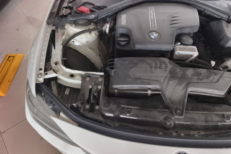 Used BMW 3 Series 2014 320Li Fashion Model Engine Bay Right