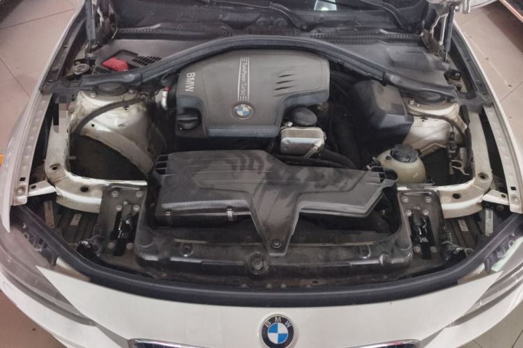 Used BMW 3 Series 2014 320Li Fashion Model Engine Bay