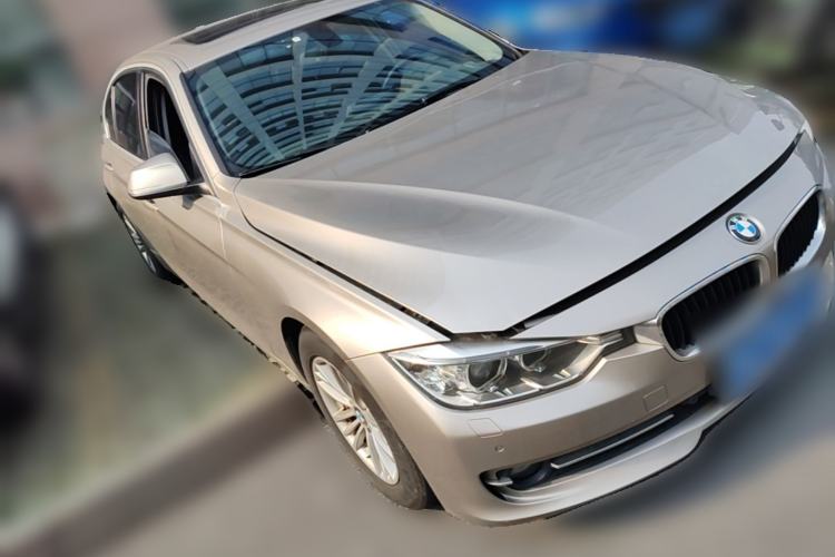 Used BMW 3 Series 2014 320Li Fashion Model Front Right 45 Deg