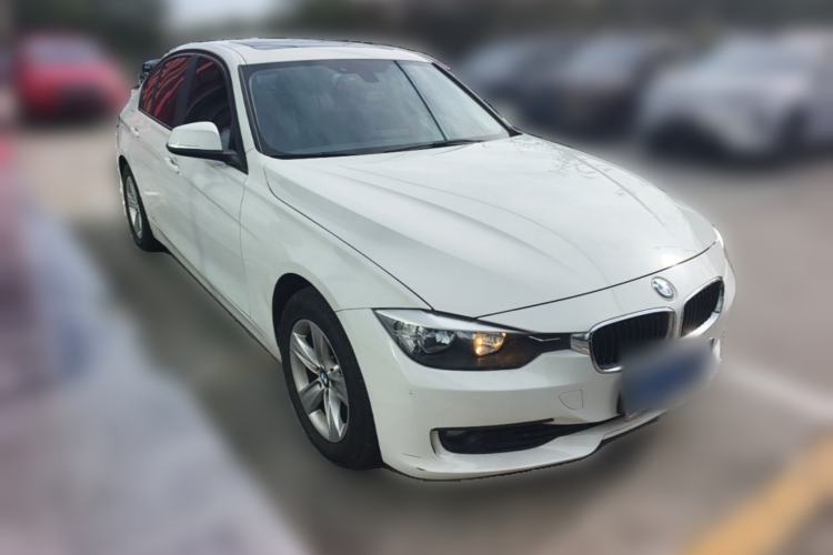 Used BMW 3 Series 2014 320i Active Edition Front Right 45 Deg