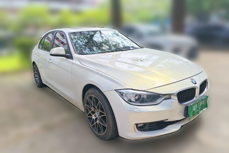 Used BMW 3 Series 2014 320i Sport Edition Front Right 45 Deg