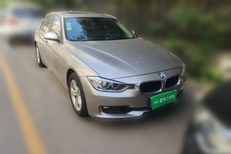 Used BMW 3 Series 2014 320i Sport Edition Front Right 45 Deg