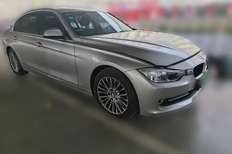 Used BMW 3 Series 2014 328Li Luxury Design Package Front Right 45 Deg