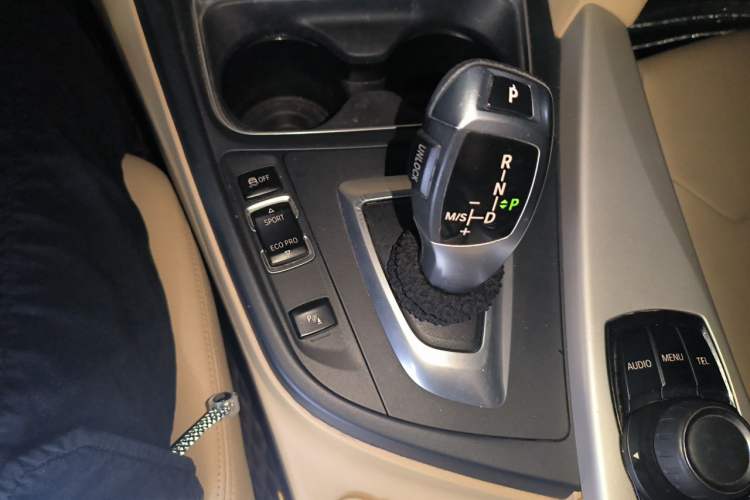 Used BMW 3 Series 2014 320Li Fashion Model Gear Lever