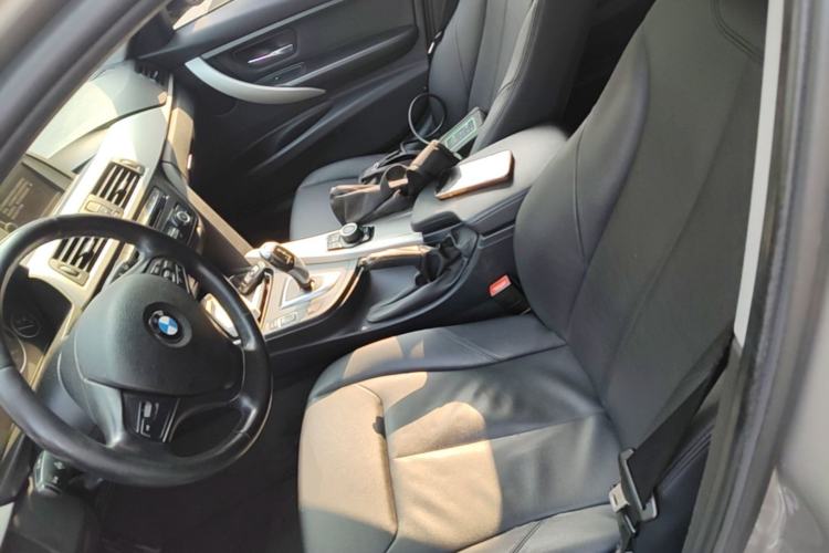 Used BMW 3 Series 2014 320Li Fashion Model Left Front Seat